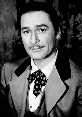 Hollywood Photo Archive, Errol Flynn - San Antonio