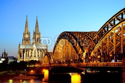 bildergala, Dom in der DÃ¤mmerung (cologne, abenddÃ¤mmerung, angestrahlt, architektonisch, architektur, berÃ¼hmt, brÃ¼cke, europa, europÃ¤isch, gebÃ¤ude, kirche, nacht, rhein, stadt, stadtlandschaft, tourismus, turm, wasser, dom, nachtaufnahme, abend, abend, beleuchtung, christentum, deuts)