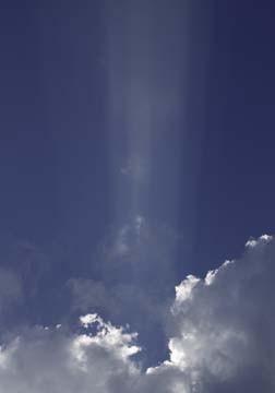 Bogdan Paprotny, Hoffnung 2 (Himmel, Wolken, Lichtstrahlen,  Perspektive, Fotokunst, Wunschgröße, Wohnzimmer, Treppenhaus, blau/weiß)