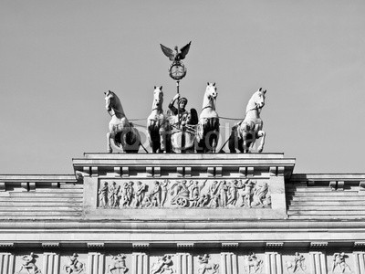 c, Brandenburger Tor, Berlin (Wunschgröße, Fotografie, Photografie, Frühklassizismus, nationales Symbol, Symbol, Wahrzeichen, Säulen, Johann Gottfried Schadow, Deutschland, Metropole, Berlin, Tor, Quadriga, Skulpturen, Attika, Relief, Büro, Business, bunt)