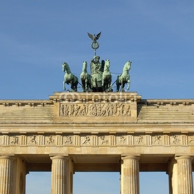 c, Brandenburger Tor, Berlin (Wunschgröße, Fotografie, Photografie, Frühklassizismus, nationales Symbol, Symbol, Wahrzeichen, Säulen, Johann Gottfried Schadow, Deutschland, Metropole, Berlin, Tor, Quadriga, Skulpturen, Attika, Relief, Büro, Business, bunt)