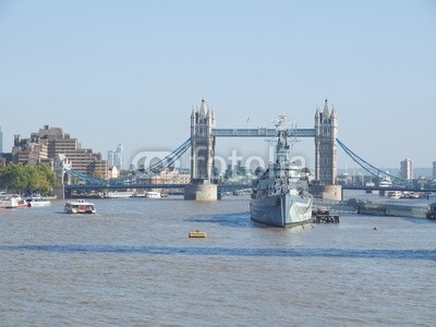 c, Tower Bridge, London (Wunschgröße, Fotografie, Photografie, Panorama, Metropole, Stadt, Fluss, Themse, Boot, Brücke, Wahrzeichen, Neugotik, Klappbrücke, Büro, Business,  bunt)