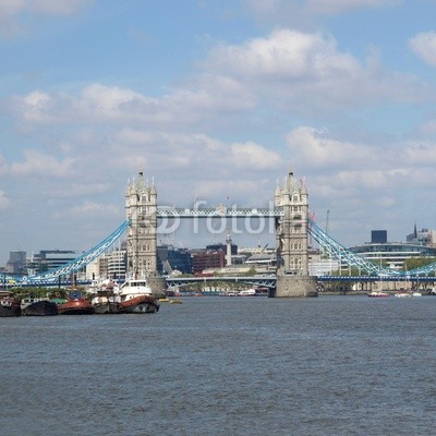 c, Tower Bridge, London (Wunschgröße, Fotografie, Photografie, Panorama, Metropole, Stadt, Fluss, Themse, Boot, Brücke, Wahrzeichen, Neugotik, Klappbrücke, Büro, Business,  bunt)