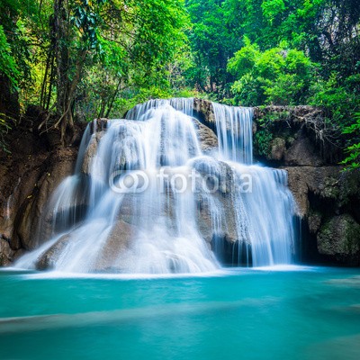 calcassa, Deep forest waterfall at National Park Kanchanaburi Thailand (Thailand, Erawan, Nationalpark, Wasserfall, Kaskaden,  erfrischend, Urwald, Natur, Landschaft, Urlaub, Wellness, Badezimmer, Treppenhaus, Fotografie, Wunschgröße,  bunt)