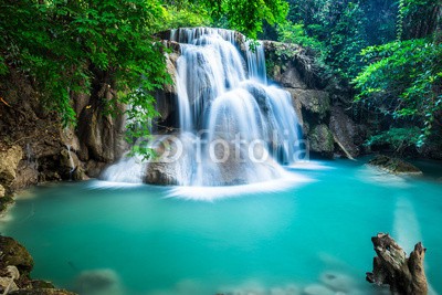 calcassa, Huay Mae Kamin Waterfall in Kanchanaburi province, Thailand (Thailand, Erawan, Nationalpark, Wasserfall, Kaskaden,  erfrischend, Urwald, Natur, Landschaft, Urlaub, Wellness, Badezimmer, Treppenhaus, Fotografie, Wunschgröße,  bunt)