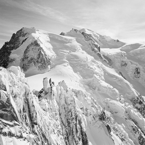 Dave Butcher, Mont Blanc (Wunschgröße, Landschaftsfotografie, Alpen, Berge, Winter, ewiges Eis, Gipfel, Schnee, Italien, Frankreich, Treppenhaus, Wohnzimmer, schwarz/weiß)