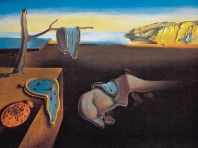 Salvador Dali, La persistenza della memoria (Malerei, Surrealismus, zerfließende Zeit, weiche Uhren, Erinnerung, Klassische Moderne, Fantasie, Wohnzimmer, Treppenhaus,  bunt)