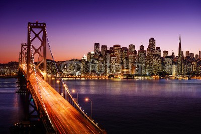 dell, San Francisco skyline and Bay Bridge at sunset, California (gebäude, usa, architektur, francisco, modern, saint, bellen, orientierungspunkt, downtown, abend, california, abenddämmerung, twilight, sonnenuntergänge, himmel, skyscraper, amerika, reisen, anblick, angestrahlt, glühend, waterfront, reiseziel, urban)