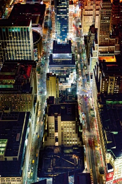 Dr. Michael Feldmann, Photon Roads (Luftbild, USA, Amerika, New York, Metropole, Städte, Gebäude / Architektur, Hochhäuser, Skyline, Nachtszene, Beleuchtung, Wunschgröße, Fotokunst,  Büro, Business, Wohnzimmer, bunt)