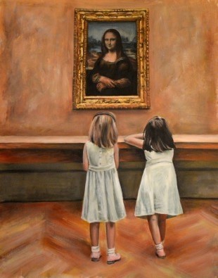 Escha Van den Bogerd, Watching Mona Lisa (Leonardo da Vinci, Kunstwerk, Mona Lisa, Bild im Bild,  Betrachter, Mädchen, Kunstbetrachtung, korrespondierend, Figurativ, Malerei, Wohnzimmer, Wunschgröße)