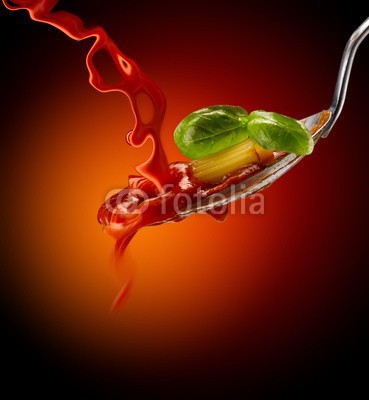 EcoPim-studio, salsa di pomodoro (pasta, essen, salsa, tomaten, basilikum, biologisch, soße, rot, löffeln, sup, mahlzeit, eater, tomaten, organisch, gesundheit, bunt, nahaufnahmen, salate, natur, restaurant, studieren, licht, öl, würze, grün, kraut, gemüse, gemüse, vegan, bestec)