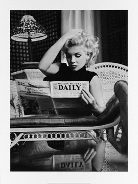 Ed Feingersh, Marilyn Monroe, Motion Picture (Persönlichkeiten, Marilyn Monroe, Schauspielerin, Zeitung lesen, sexy, Fotokunst, Bar, Bistro, Wohnzimmer,schwarz/weiß)