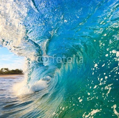 EpicStockMedia, Breaking Ocean Wave Crashing over Camera (aktion, aktiv, abenteuer, fass, blau, sauber, klar, küste, kühl, krach, episch, aufgaben, extrem, spaß, hawaii, flüssigkeit, bewegung, natur, ozean, draußen, friedlich, kräfte, pure, erholung, landschaftlich, meer, himmel, platsch, sport, gisch)