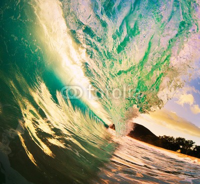 EpicStockMedia, Sunset Wave (abenteuer, bali, fass, strand, blau, sauber, klar, küste, kühl, krach, episch, aufgaben, extrem, spaß, gold, hawaii, landschaft, flüssigkeit, bewegung, natur, ozean, draußen, friedlich, kräfte, pure, erholung, landschaftlich, meer, himmel, platsc)