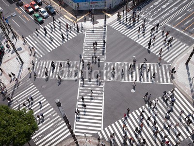 eyetronic, Fußgänger in Tokio Japan (japan, leute, tokyo, tokyo, kreuzung, straße, crossroad, straße, shibuya, japanisch, menschenmenge, leute, person, menge, masse, überqueren, spaziergang, asien, fußgänger, zebrastreifen, crossroad, einkaufen, fußgänger, hauptstadt, stadt, hekti)