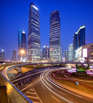 eyetronic, Shanghai (shanghai, metropole, stadt, stadtlandschaft, verkehr, china, straße, kreuzung, dynamisch, leichtigkeit, asien, stadt, autos, autofahren, straßen, straße, quadratisch, modern, transport, crossroad, chinese, skyline, perspektiven, architektur, bewegun)