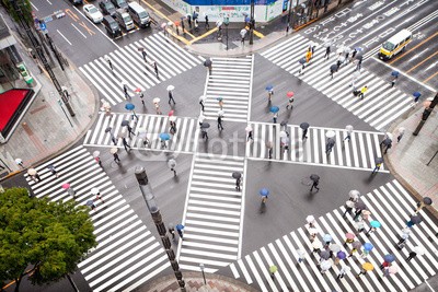 eyetronic, Straßenkreuzung in Tokyo (leute, fußgänger, japan, tokyo, tokyo, kreuzung, crossroad, straße, straße, shibuya, japanisch, menschenmenge, leute, person, menge, masse, überqueren, spaziergang, asien, zebrastreifen, einkaufen, fußgänger, hauptstadt, stadt, hektik, japanisc)