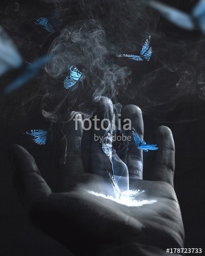 kevron2001, Hand and butterflies (hand, schmetterling, dunkel, licht, peace, glühen, leuchten, fliege, insekt, blau, bunt, schwarz, hintergrund, nebel, nebel, rauch, konzept, surrea)