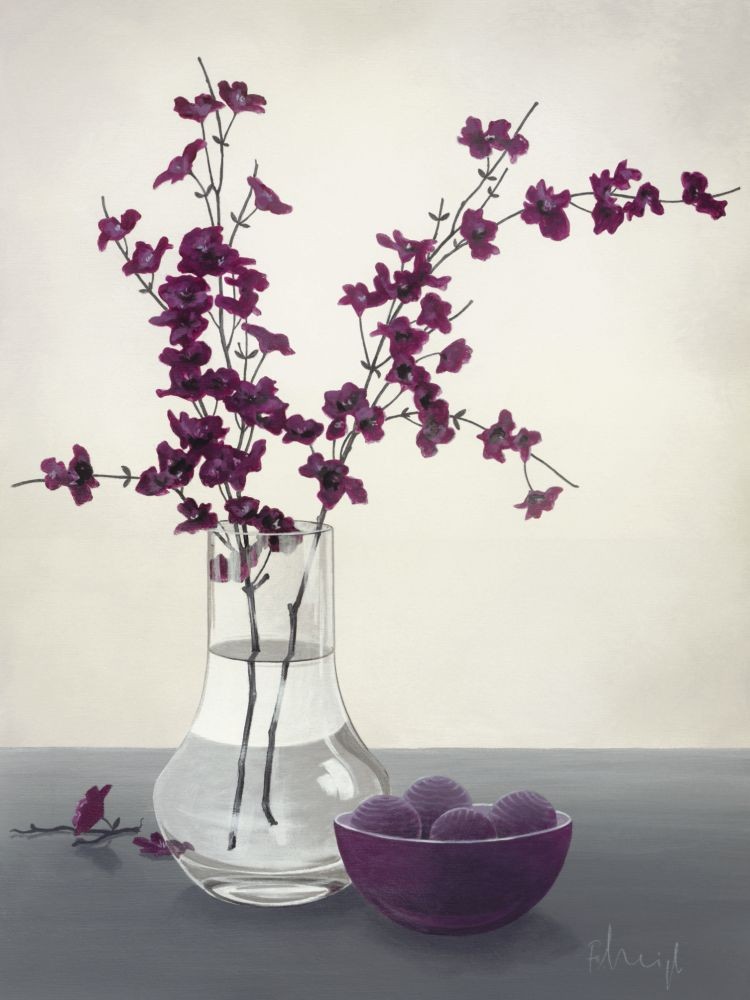Franz Heigl, Royal Blossom Ii (Modern, Malerei, Photorealismus, Stillleben, Vase, Blume, Blüte, lila)