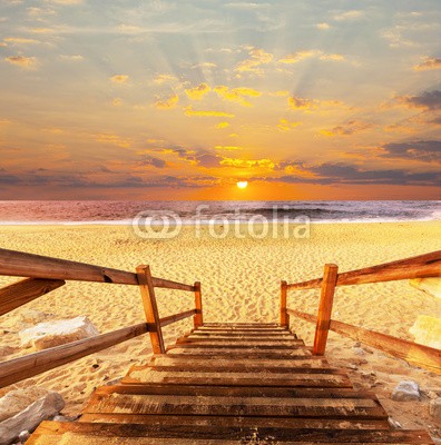 Galyna Andrushko, Boardwalk on beach (strand, landschaft, promenade, hintergrund, bellen, küste, küstenlinie, konzept, kante, exotisch, idyllisch, insel, natur, ozean, öffnen, draußen, paradise, pfad, perfect, plank, erholung, riff, entspannen, entspannung, resort, romantisch, mee)