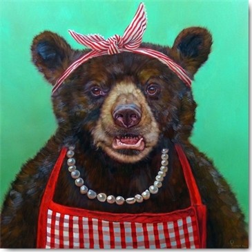 Lucia Heffernan, Mama Bear (Bärin, Schürze, Perlenkette, Spaß, Grafik, Wunschgröße, witzig, lustig, komisch, Wohnzimmer, Treppenhaus, Küche, Esszimmer, bunt,Comic)