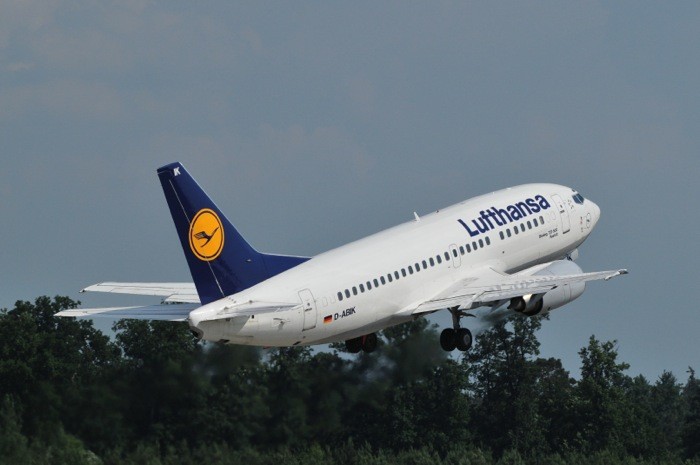Hady Khandani, BOEING B737 TAKE OFF (HADYPHOTO, Fotografie, Flugzeug, Flieger, Start, Abflug, Technik, Fahrzeug, Transport, Wunschgröße, Treppenhaus, bunt)