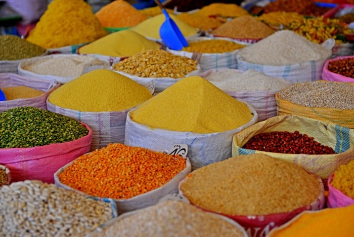 Hady Khandani, COLORFUL SPICES OF AGADIR - MOROCCO (HADYPHOTO, Fotografie, Säcke, Gewürze, orientalisch, exotisch, Markt, Gastronomie, Küche, Wunschgröße, bunt)