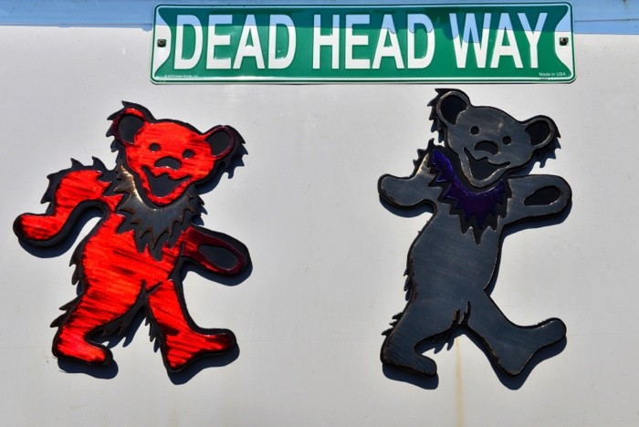 Hady Khandani, DEAD HEAD WAY (HADYPHOTO, Fotokunst, Hinweis, Hinweisschild, leerfahrten Weg, Bären, lustig, Kinderzimmer, Treppenhaus, Wunschgröße, schwarz/weiß/rot)