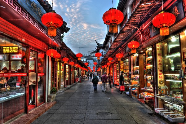 Hady Khandani, HDR - CONFUCIUS TEMPLE AREA - NANJING - CHINA 2 (Wunschgröße, HADYPHOTO, Fotografie, Fotokunst, Architektur, Lampions, Straße, Einkaufstraße, Kultur, Wohnzimmer, bunt)
