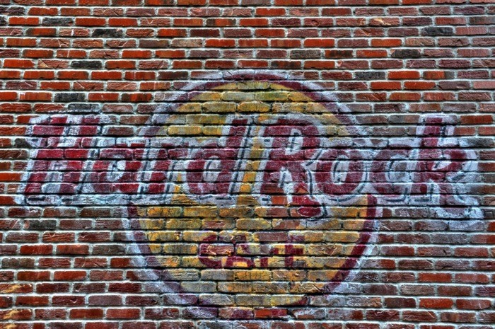 Hady Khandani, HDR - HARD ROCK WALL 2 (HADYPHOTO, Fotografie, Mauer, Ziegelmauer, Wand, Hard Rock Cafe, Kultcafe, Werbung, Wandmalerei, Graffiti,  Wunschgröße, Treppenhaus, Wohnzimmer, bunt)