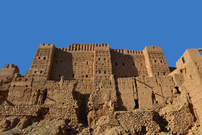 Hady Khandani, KASBAH TAMNOUGALTE - MOROCCO 2 (HADYPHOTO, Fotografie, Sehenswürdigkeiten, Kasbah, Burg, Festung, Architektur, Gebäude,  Marokko, Wohnzimmer, Treppenhaus, Wunschgröße, bunt)