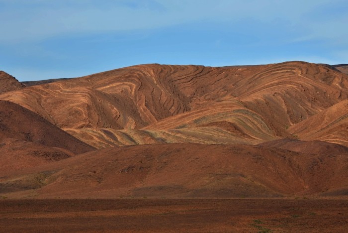 Hady Khandani, MOUNTAINS NEAR TALIOUINE - MOROCCO 1 (HADYPHOTO, Fotografie, Landschaft, Berg, Gebirge, Geologie, karg, trocken, Marokko, Afrika, Wohnzimmer, Treppenhaus, Wunschgröße, bunt)