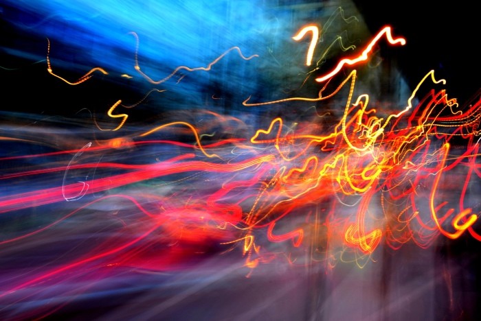 Hady Khandani, NEON LIGHT TRACKS (HADYPHOTO, Fotokunst, abstrakt,  Lichter, Lichteffekte, Lichtspuren, Jugendzimmer, Wohnzimmer, Treppenhaus, Wunschgröße, bunt)