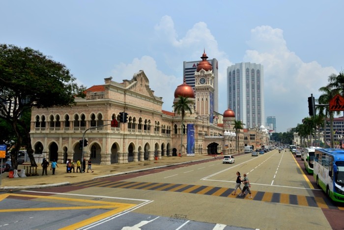 Hady Khandani, SULTAN ABDUOO SAMAD BUILDING - KUALA LUMPUR - MALAYSIA (HADYPHOTO, Fotografie, Städte, Metropole, Hauptstädte, Asien, Hochhäuser, Wolkenkratzer, Palast, Architektur, Wohnzimmer, Treppenhaus, Wunschgröße, bunt)