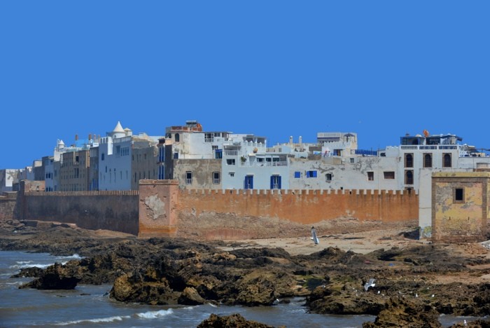 Hady Khandani, VIEW OF ESSAOUIRA - MOROCCO 1 (HADYPHOTO, Fotografie,  Städte, Stadtmauer, Küste, Marokko, Afrika, Wohnzimmer, Treppenhaus, Wunschgröße, bunt)