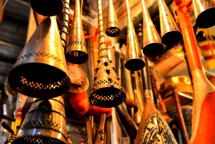 Hady Khandani, WAIT-PIPES IN MARRAKECH - MOROCCO (HADYPHOTO, Fotografie,   Schalmeien, Musikinstrumente, traditionell, orientalisch, Marokko, Afrika, Wohnzimmer, Treppenhaus, Wunschgröße, bunt)