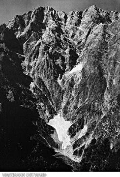 Anton Hafner, Watzmann Ostwand (Fotografie, Photographie, Landschaftsfotografie, Gebirge, Alpen, Berg, Felsen,Schnee, schwarz/weiß)