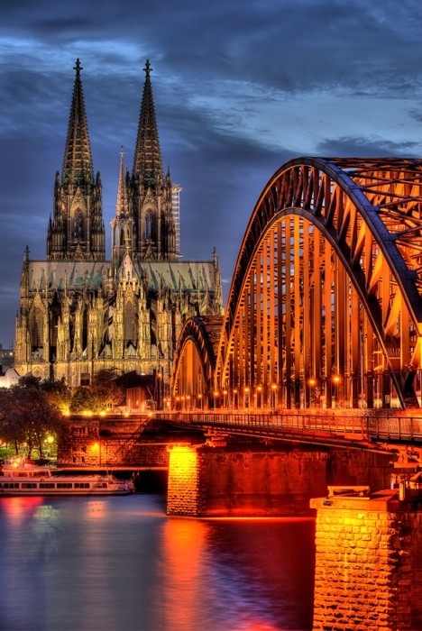 Hady Khandani, HDR - COLOGNE CATHEDRAL WITH HOHENZOLLERN BRIDGE AT NIGHT - GERMANY 02 (HADYPHOTO, Fotokunst, Städte, Köln, Kölner Dom, Wahrzeichen, Brücke, Fluss, Rhein, Architektur, Lichter, Beleuchtung, Nachtszene, Wohnzimmer, Treppenhaus, Wunschgröße, bunt)