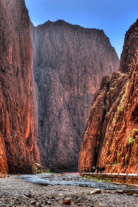 Hady Khandani, HDR - NARROW TODRA GORGE - MOROCCO 3 (HADYPHOTO, Fotografie, Landschaft, Felsen, Schlucht, Durchgang, Engpass, Sehenwürdigkeit, Marokko, Wohnzimmer, Treppenhaus, Wunschgröße, bunt)
