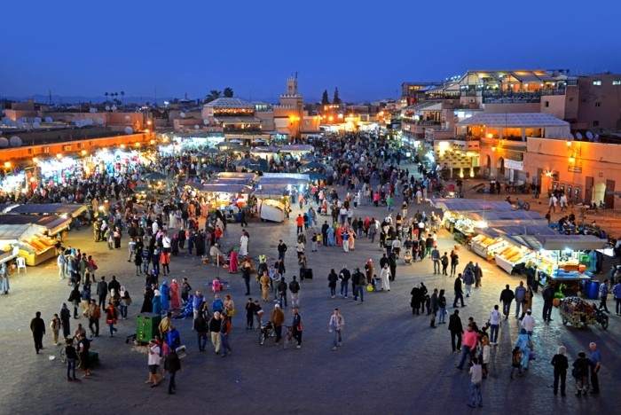 Hady Khandani, JEMAA-EL-FNAA BY NIGHT - MARRAKECH - MOROCCO 1 (HADYPHOTO, Fotografie, Marrakesch, Nachtleben, Menschen, Marokko, Wunschgröße, bunt)