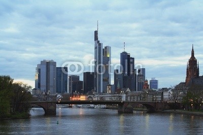 Heino Pattschull, frankfurt (Wunschgröße, Fotografie, Photografie, Städte, Deutschland, Metropole, Frankfurt, Panorama, Skyline, Brücke, Fluss, Main, Spiegelungen, Abenddämmerung, Beleuchtung, Büro, Schlafzimmer, Wohnzimmer, bunt)