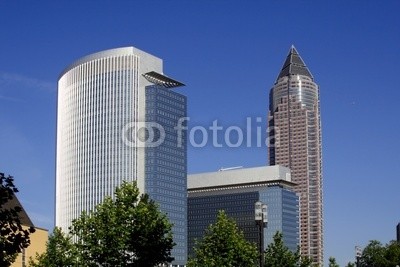 Heino Pattschull, Messeturm in Frankfurt 2 (Wunschgröße, Fotografie, Photografie, Städte, Deutschland, Metropole, Frankfurt, Architektur, Messeturm, Modern, blauer Himmel, Büro, Business, bunt)