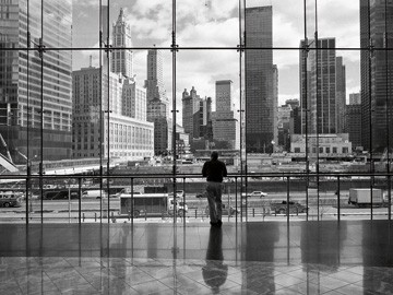 Henri Silberman, Looking at Ground Zero (Fotographie, Photokunst, Fotokunst, Städte&Gebäude, Architektur, Straße, Büro, Business)