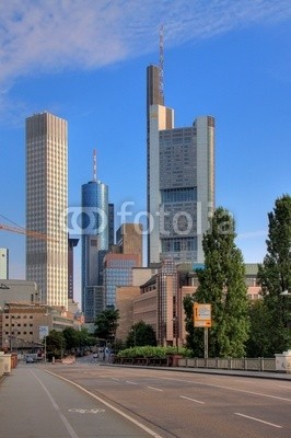 Heino Pattschull, Frankfurt am Main (Wunschgröße, Fotografie, Photografie, Städte, Deutschland, Metropole, Frankfurt, Architektur, Skyline, Hochhäuser, Straße Büro, Wohnzimmer, bunt)