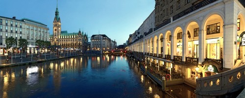 Rolf Fischer, Hamburg - Jungfernstieg (Wunschgröße, Fotokunst, Metropole, hamburg, Kanal, Abendszenen, Reflexionen, Architektur, Büro, Treppenhaus, Wohnzimmer, bunt)