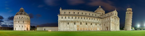 Rolf Fischer, Pisa - Platz der Wunder (Wunschgröße, Fotokunst, Pisa, Italien, Renaissance, Wahrzeichen, Piazza dei Miracoli, Schiefer Turm, Baptisterium, Dom, Panorama, Abendszenen, Architektur, Flur, Treppenhaus, Wohnzimmer, bunt)