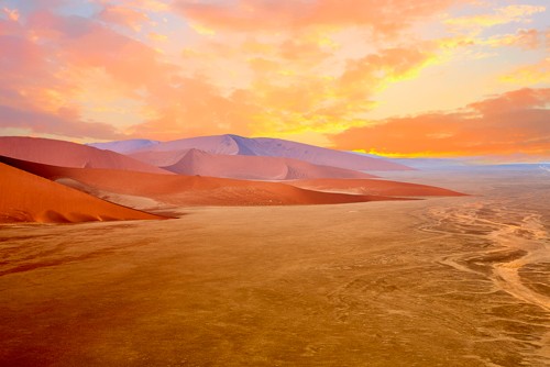 Peter Hillert, Sossusvlei (Wüste, Sand, Sanddünen, heiß,  trocken, Namib, Landschaften,  Afrika, Fotokunst, Wohnzimmer, Wunschgröße, bunt)