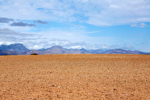 Peter Hillert, Earth Mountain Sky (Wüste, Sand, Berge, Himmel, Panorama, trocken, Landschaften, Fotokunst, Wohnzimmer, Wunschgröße, bunt)