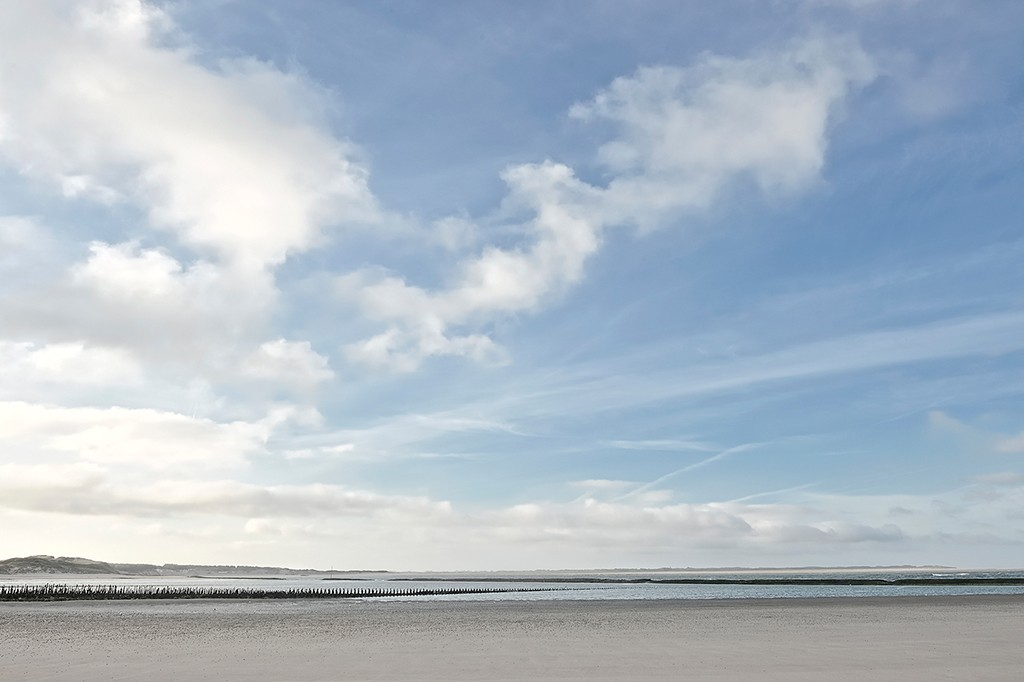 Georges-Félix Cohen, Horizon (Meeresbrise, Meer, Strand, Sand, Himmel, Horizont, Urlaub, Erholung, Badezimmer, Treppenhaus, Arztpraxis, Wunschgröße, Fotografie, bunt)