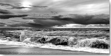 Uwe Steger, Storm II (Meer, Wellen, Horizont, Meeresbrise, Unwetter, Sturm, bedrohlich,aufgewühlt, rauh, Fotokunst, Wohnzimmer,  Treppenhaus, Wunschgröße, schwarz/weiß)